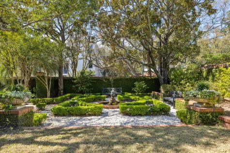 28 Murray Boulevard Charleston SC 29401