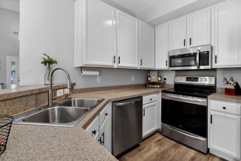 7389 Commodore Road Hollywood SC 29449