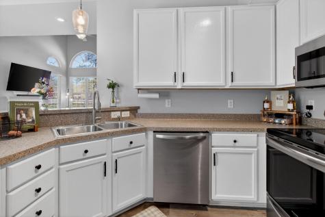 7389 Commodore Road Hollywood SC 29449