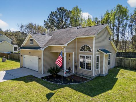 7389 Commodore Road Hollywood SC 29449