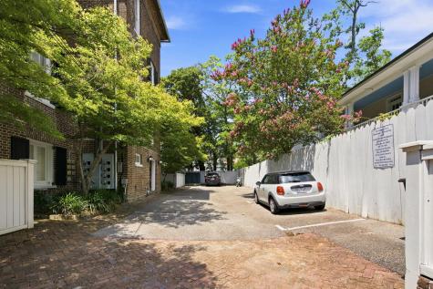 214 Calhoun Street Charleston SC 29401