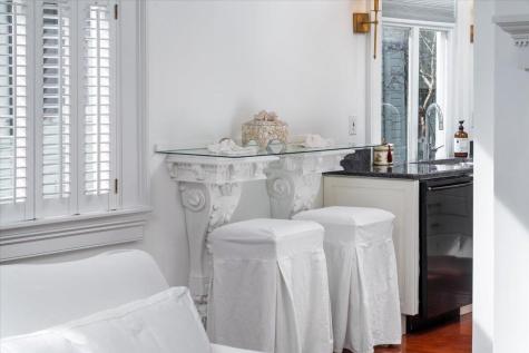 180 Broad Street Charleston SC 29401
