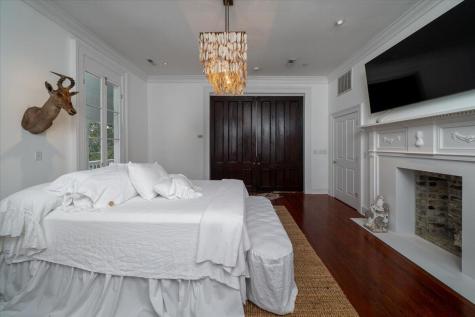 180 Broad Street Charleston SC 29401