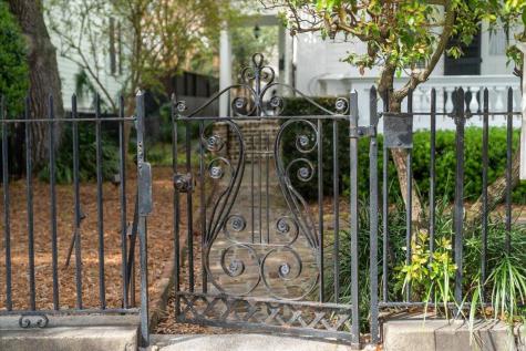 180 Broad Street Charleston SC 29401