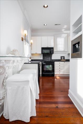 180 Broad Street Charleston SC 29401