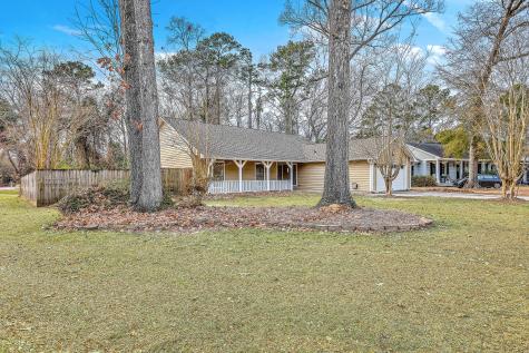 201 Sweetbriar Road Summerville SC 29485