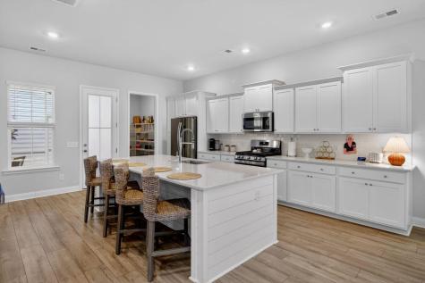 1963 Longhorn Lane Summerville SC 29485