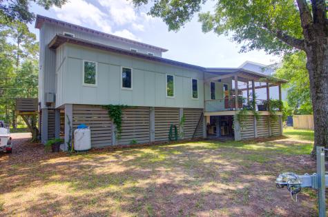 1584 Periwinkle Drive Mount Pleasant SC 29466