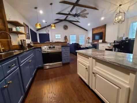 4879 Sam King Road Hollywood SC 29449