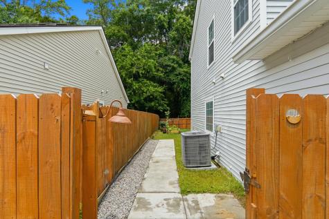 5150 Torrey Lane Summerville SC 29485