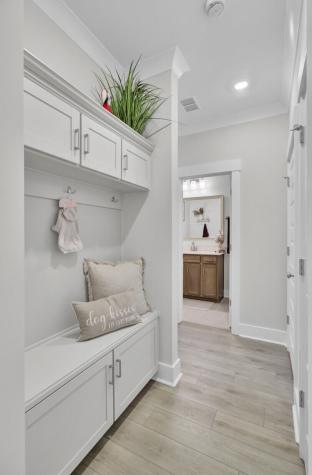 472 Rowley Lane Summerville SC 29486