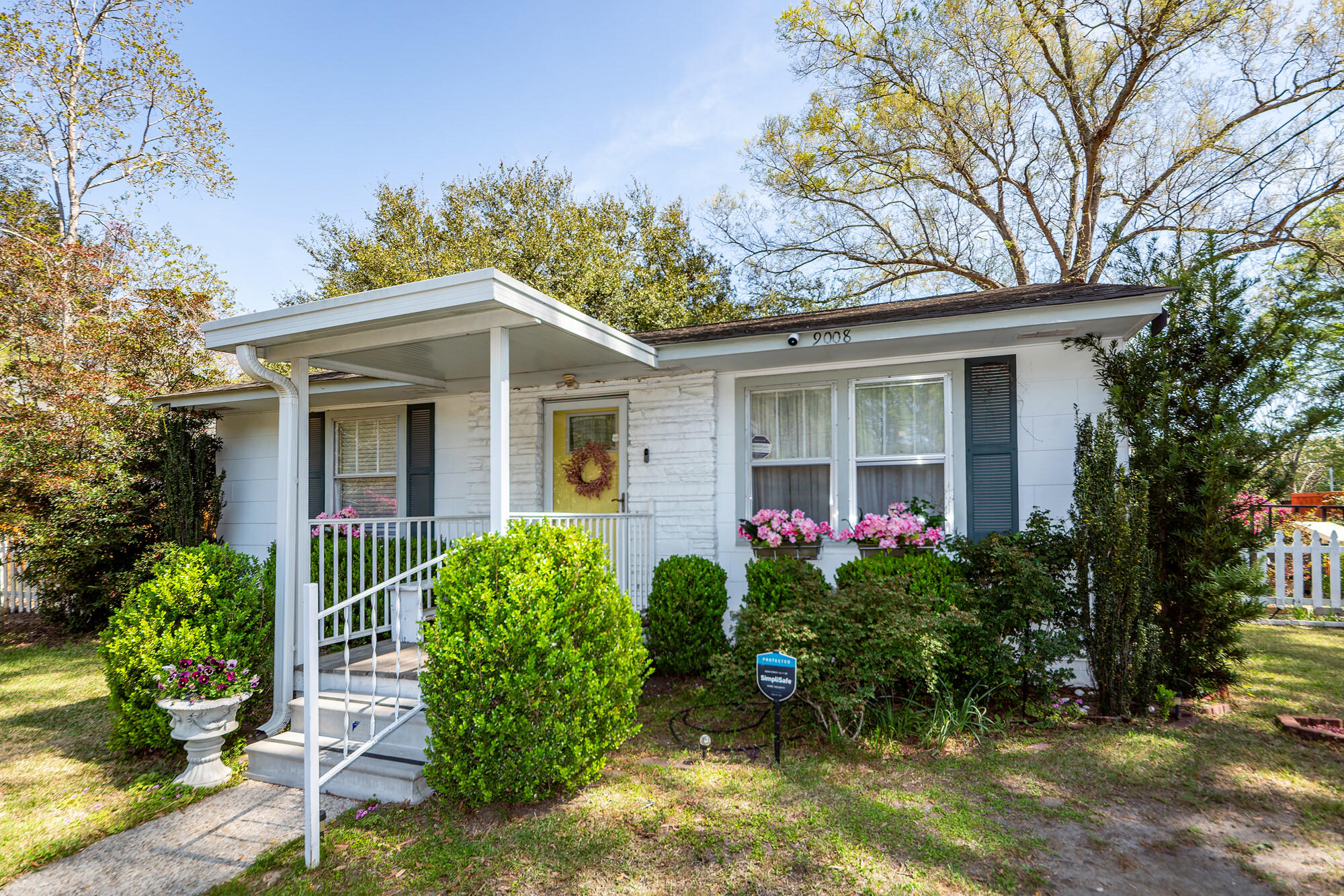 9008 Timber Street North Charleston SC 29406