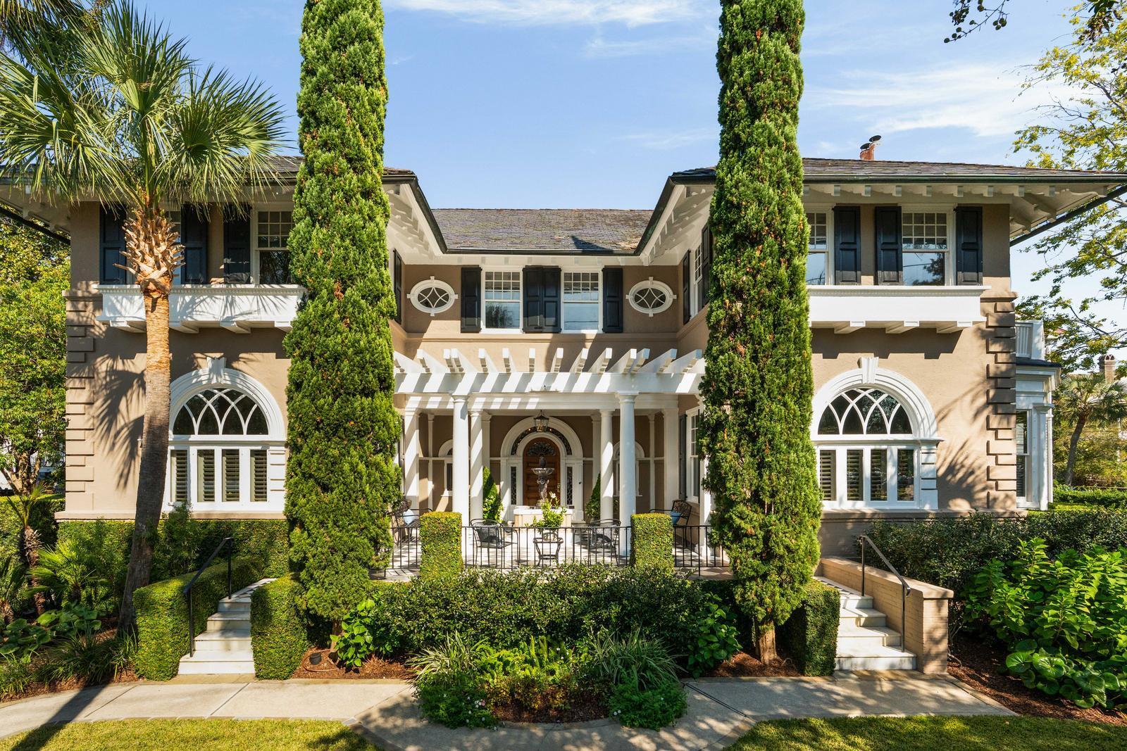 22 Rutledge Avenue Charleston SC 29401
