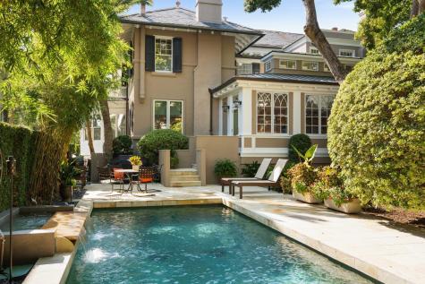 22 Rutledge Avenue Charleston SC 29401