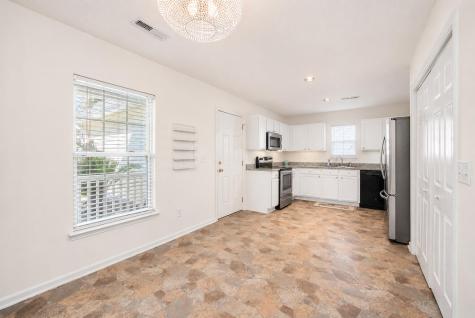 5027 Thornton Drive Summerville SC 29485