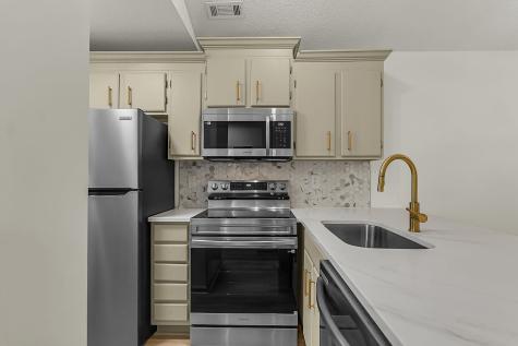 188 Midland Parkway Summerville SC 29485