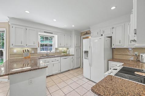 5492 Altamaha Drive North Charleston SC 29420