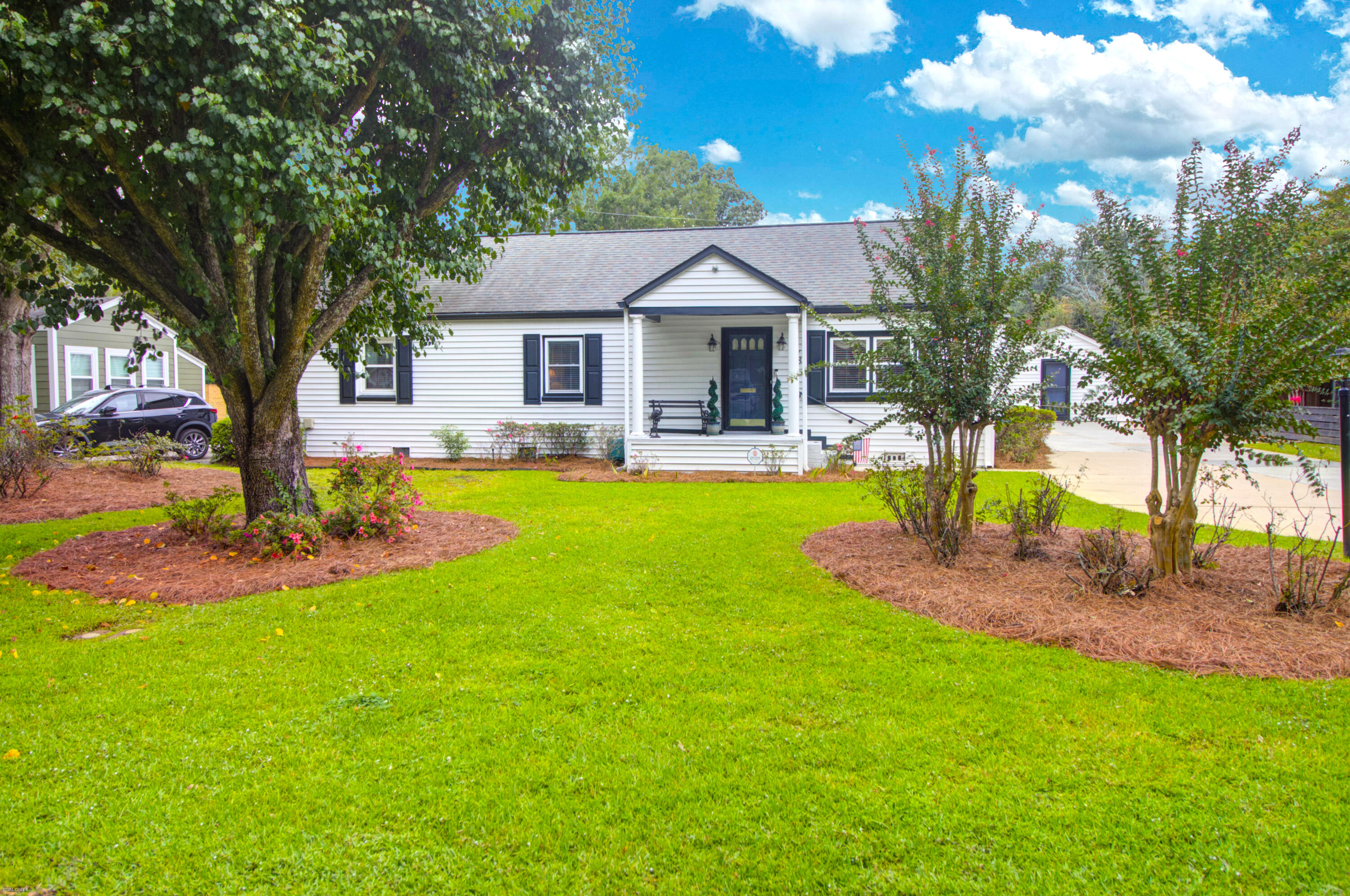 2078 Saint James Drive Charleston SC 29412
