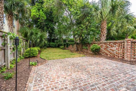 102 Beaufain Street Charleston SC 29401