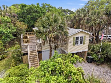 215 W Hudson Avenue Folly Beach SC 29439