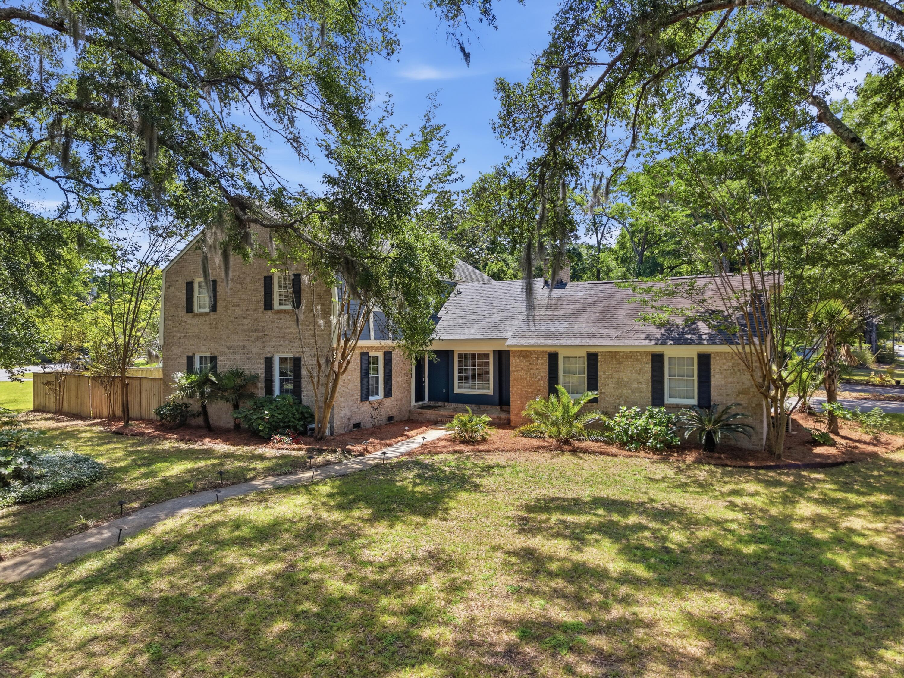 689 Ayers Drive Charleston SC 29412