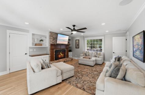689 Ayers Drive Charleston SC 29412