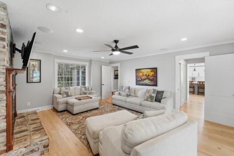 689 Ayers Drive Charleston SC 29412