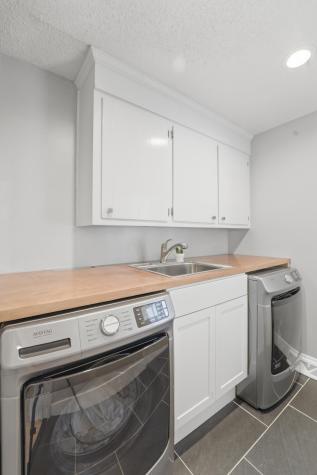 689 Ayers Drive Charleston SC 29412