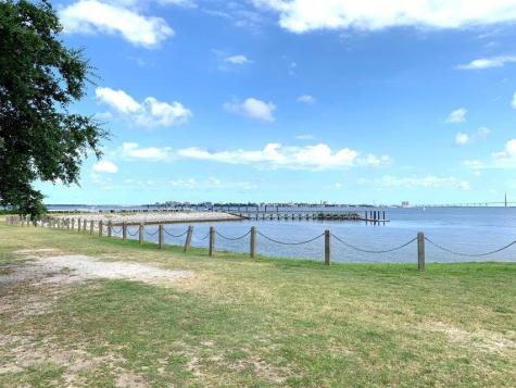 689 Ayers Drive Charleston SC 29412