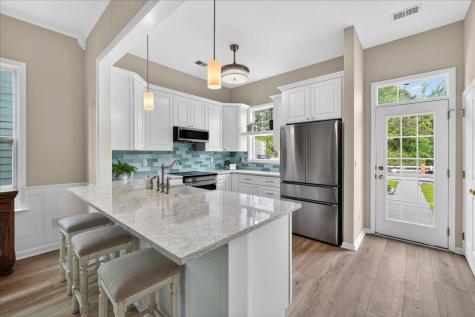 121 Hyacinth Street Summerville SC 29483