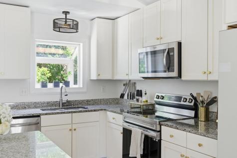 1504 Canton Square Mount Pleasant SC 29464