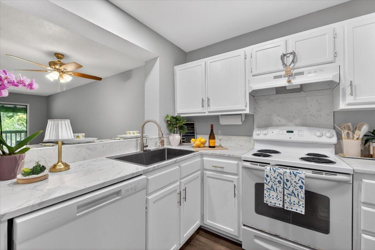 1530 Fort Johnson Road Charleston SC 29412
