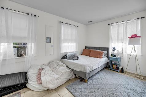 4 Bogard Street Charleston SC 29403