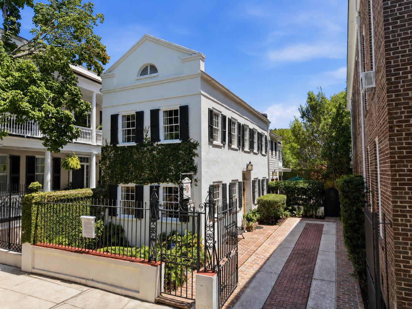 35 Wentworth Street Charleston SC 29401