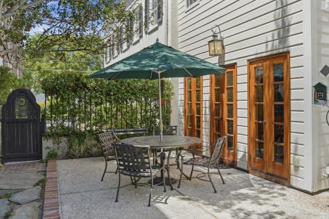 35 Wentworth Street Charleston SC 29401