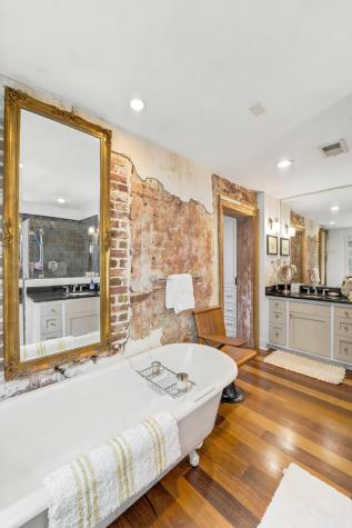 35 Wentworth Street Charleston SC 29401