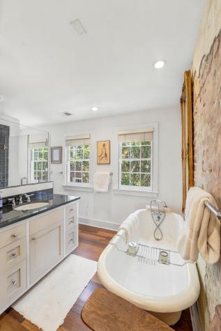 35 Wentworth Street Charleston SC 29401