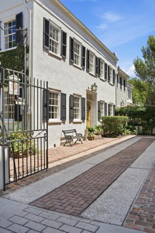 35 Wentworth Street Charleston SC 29401