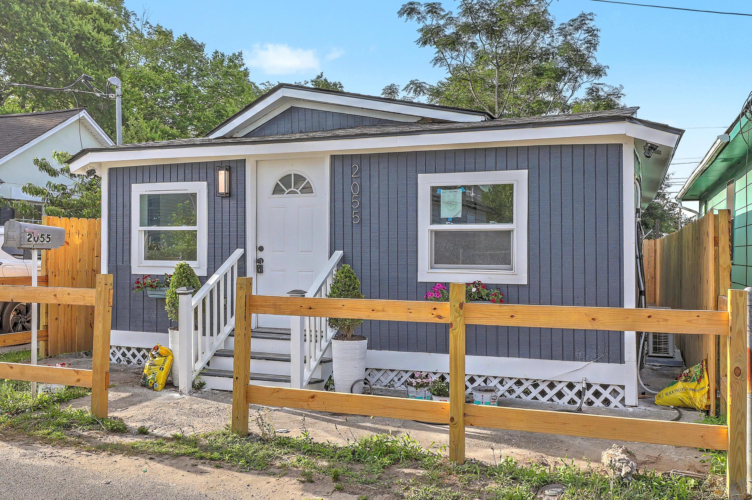 2055 Beech Avenue North Charleston SC 29405