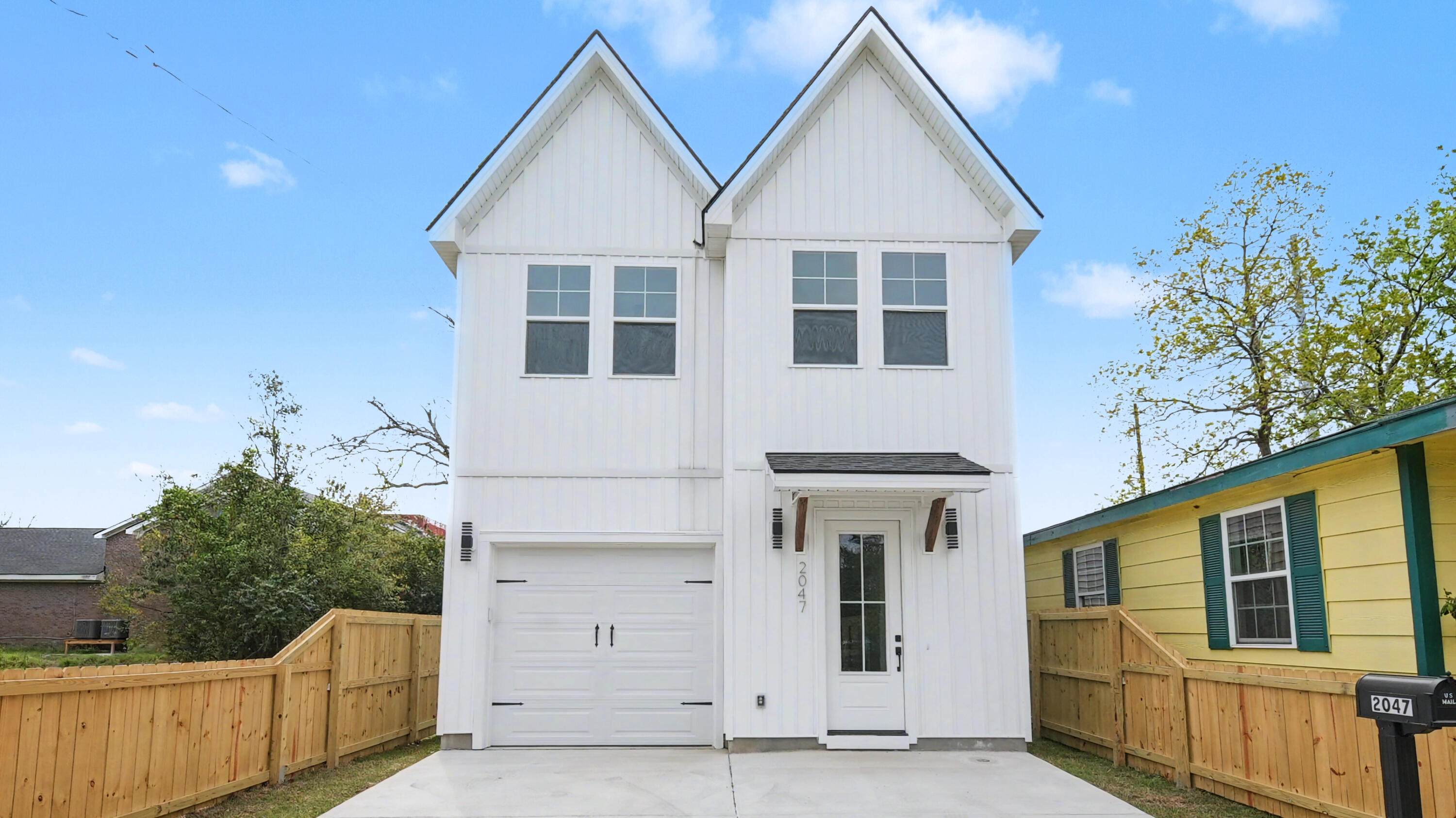 2047 Forest Avenue North Charleston SC 29405