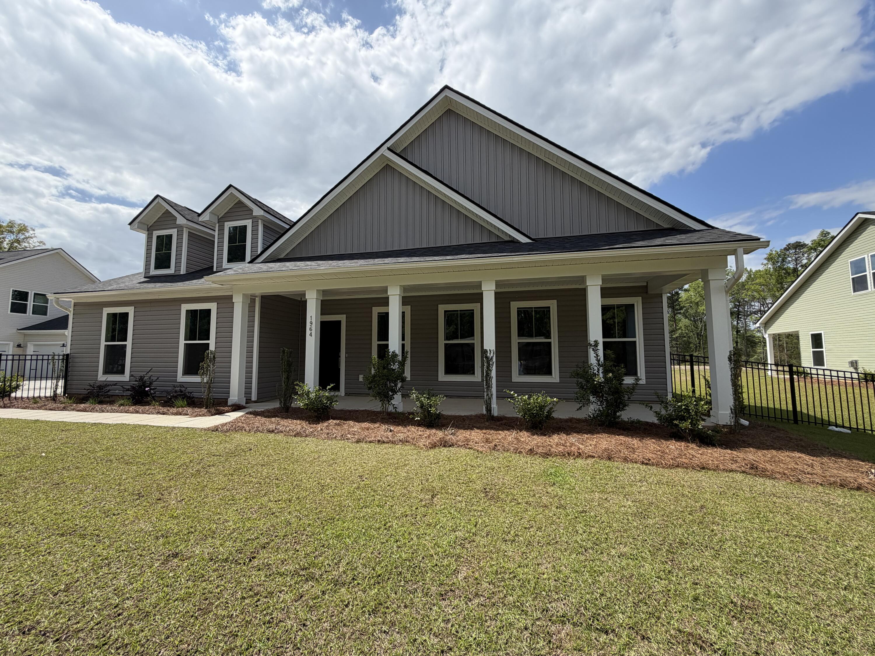 1964 Central Avenue Summerville SC 29483