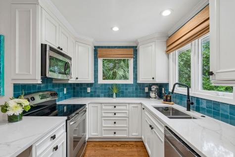28 Twin Oaks Lane Isle Of Palms SC 29451