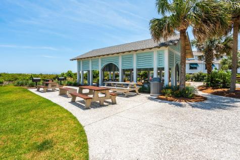 28 Twin Oaks Lane Isle Of Palms SC 29451