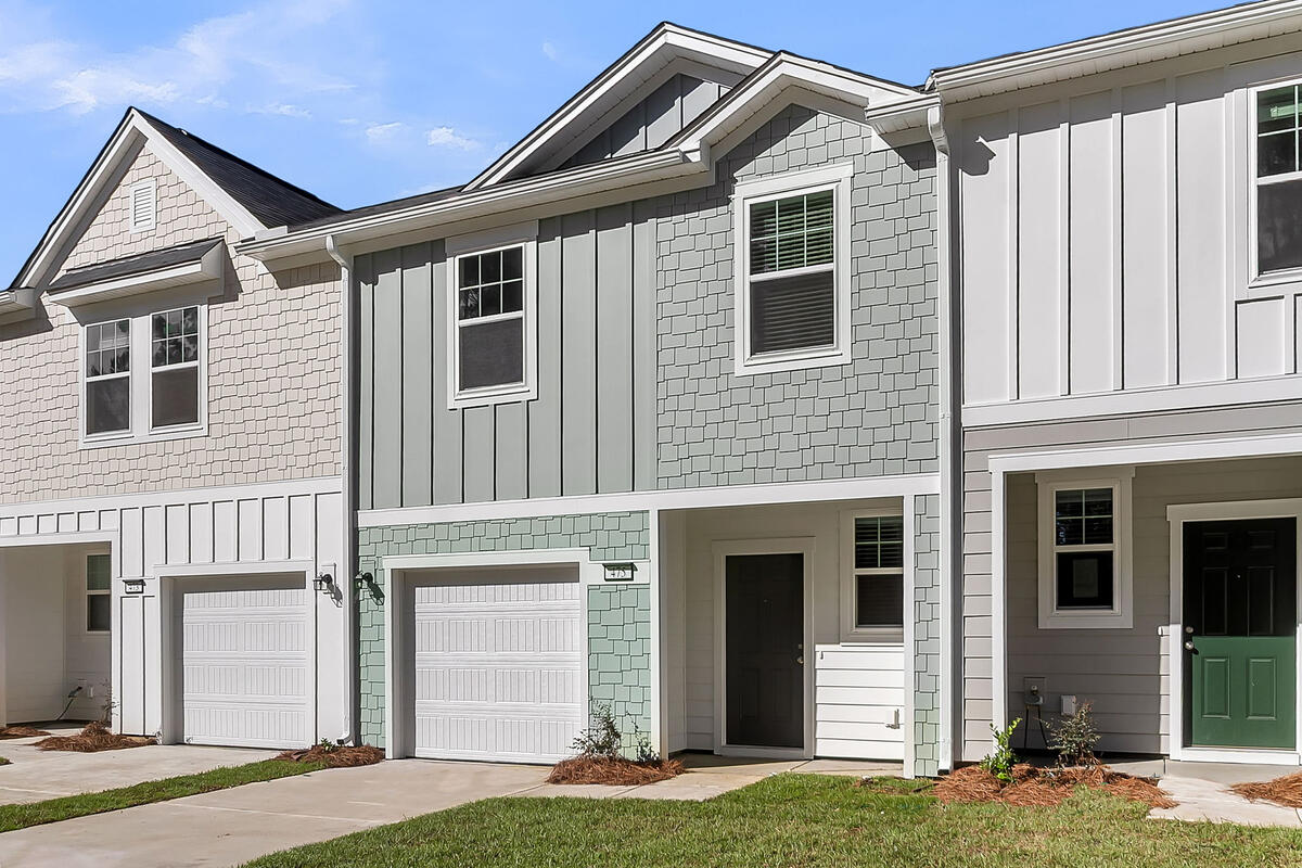 482 Colchester Court Moncks Corner SC 29461