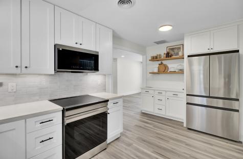 818 W Madison Avenue Charleston SC 29412