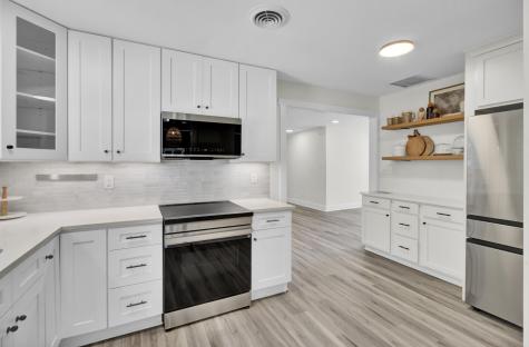818 W Madison Avenue Charleston SC 29412