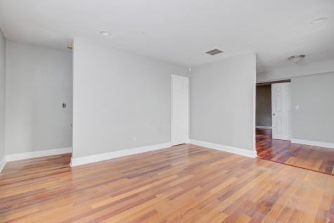 30 Poinsett Street Charleston SC 29403