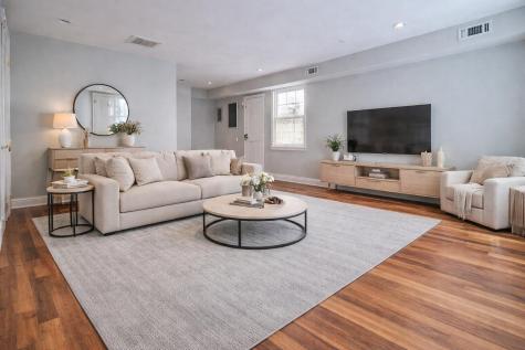 30 Poinsett Street Charleston SC 29403