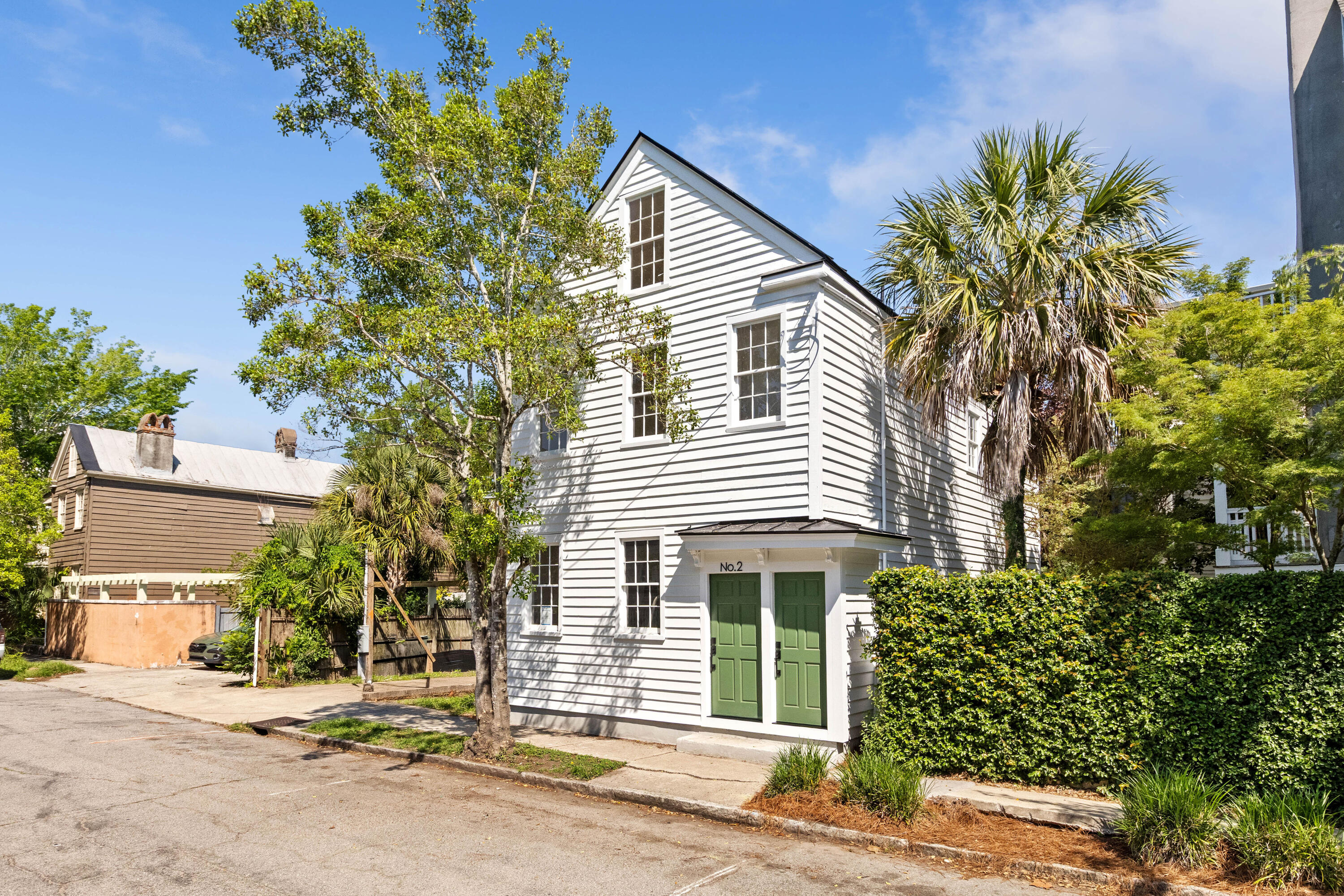 2 Henrietta Street Charleston SC 29403