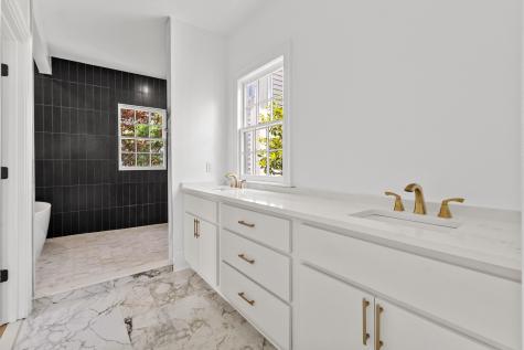 2 Henrietta Street Charleston SC 29403